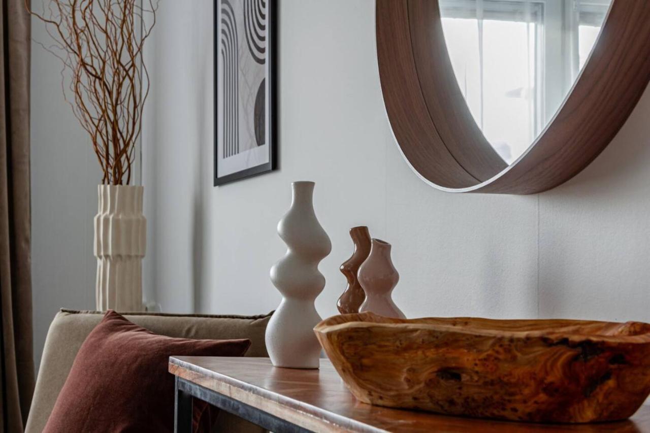 Simple In Trendy Soedermalm - Construction Work *